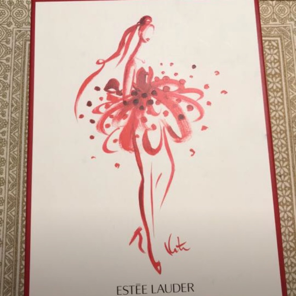 NEW Estée Lauder Gift Box